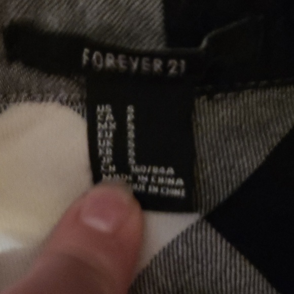 Black and white Forever 21 flannel. - Picture 3 of 5